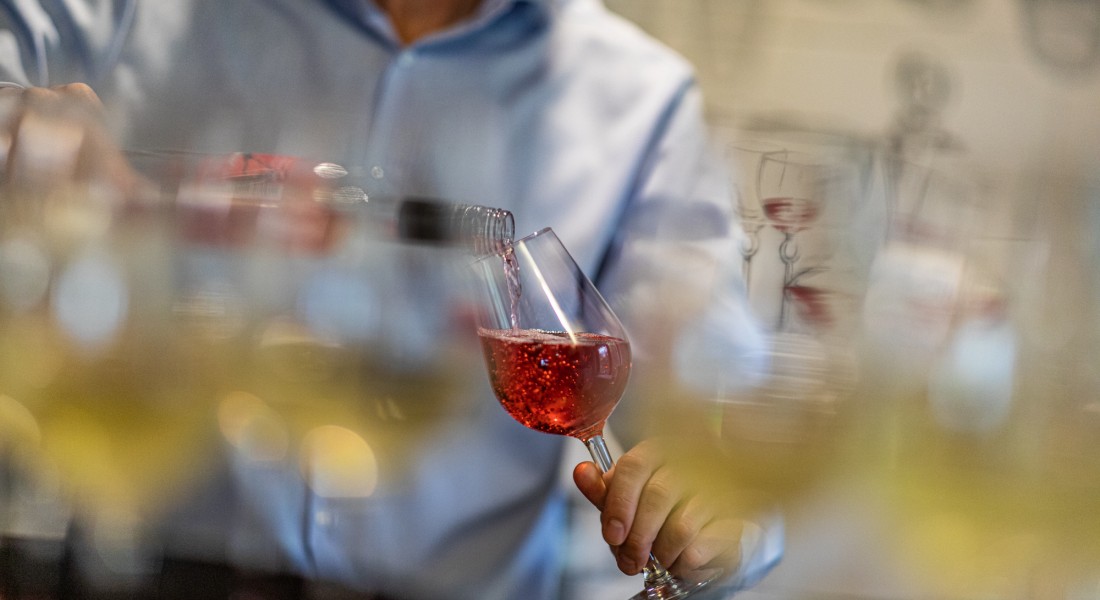 Kemenc&eacute;s diszn&oacute;toros vacsora &uacute;jbork&oacute;stol&oacute;val